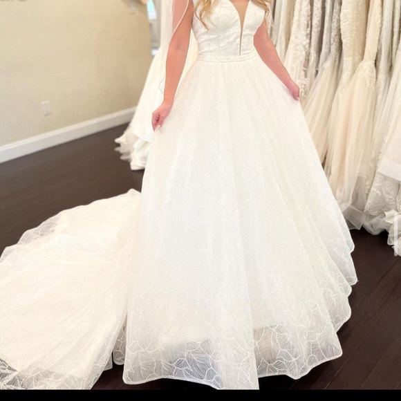 Elegant White Wedding Gown